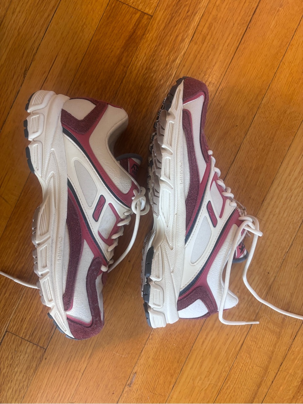 Reebok Classics - Vintage-Inspired White and Burgundy Unisex Sneakers ⭐️NWOT⭐️